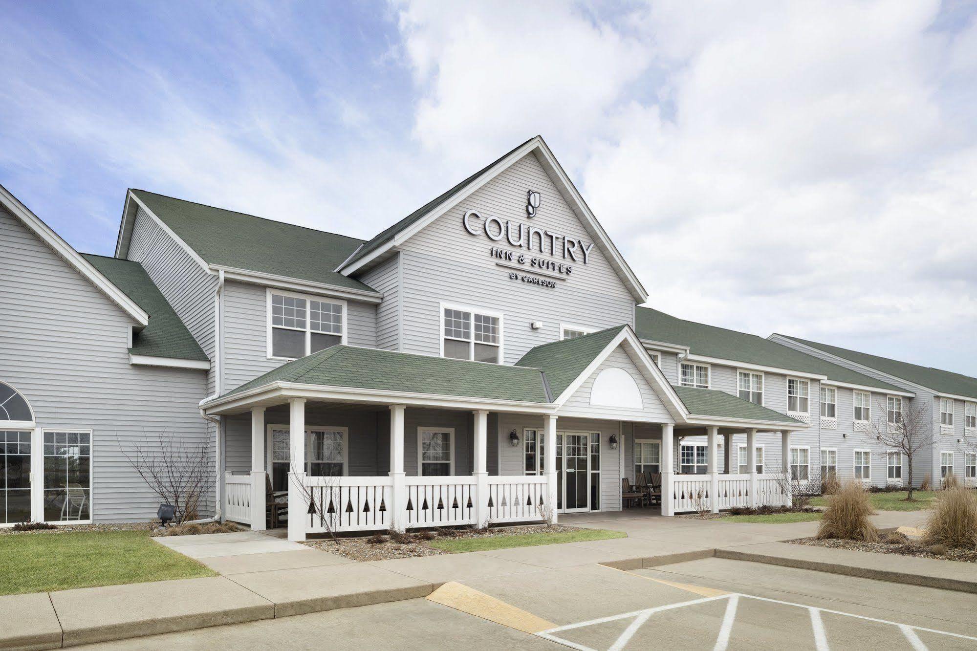 Country Inn & Suites By Radisson, Grinnell, Ia ภายนอก รูปภาพ